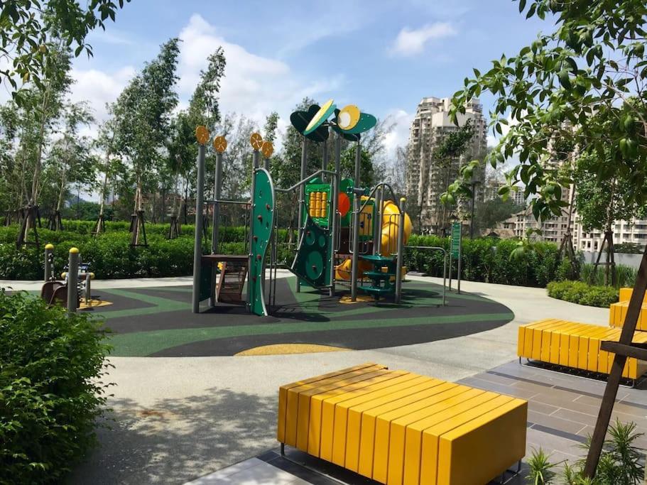 Tropicana Avenue B32-09, 페탈링자야 외부 사진